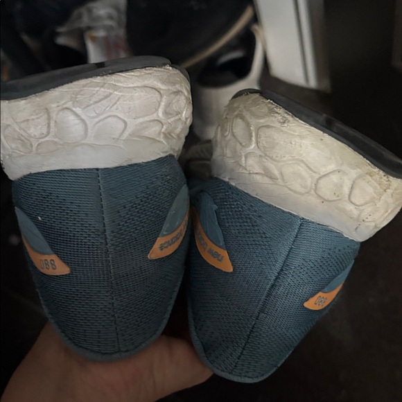 New Balance Blue Athletic Shoes with Cushioned Sole fresh and foam 880 - Picture 11 of 12